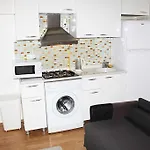 Ruby Apartment *